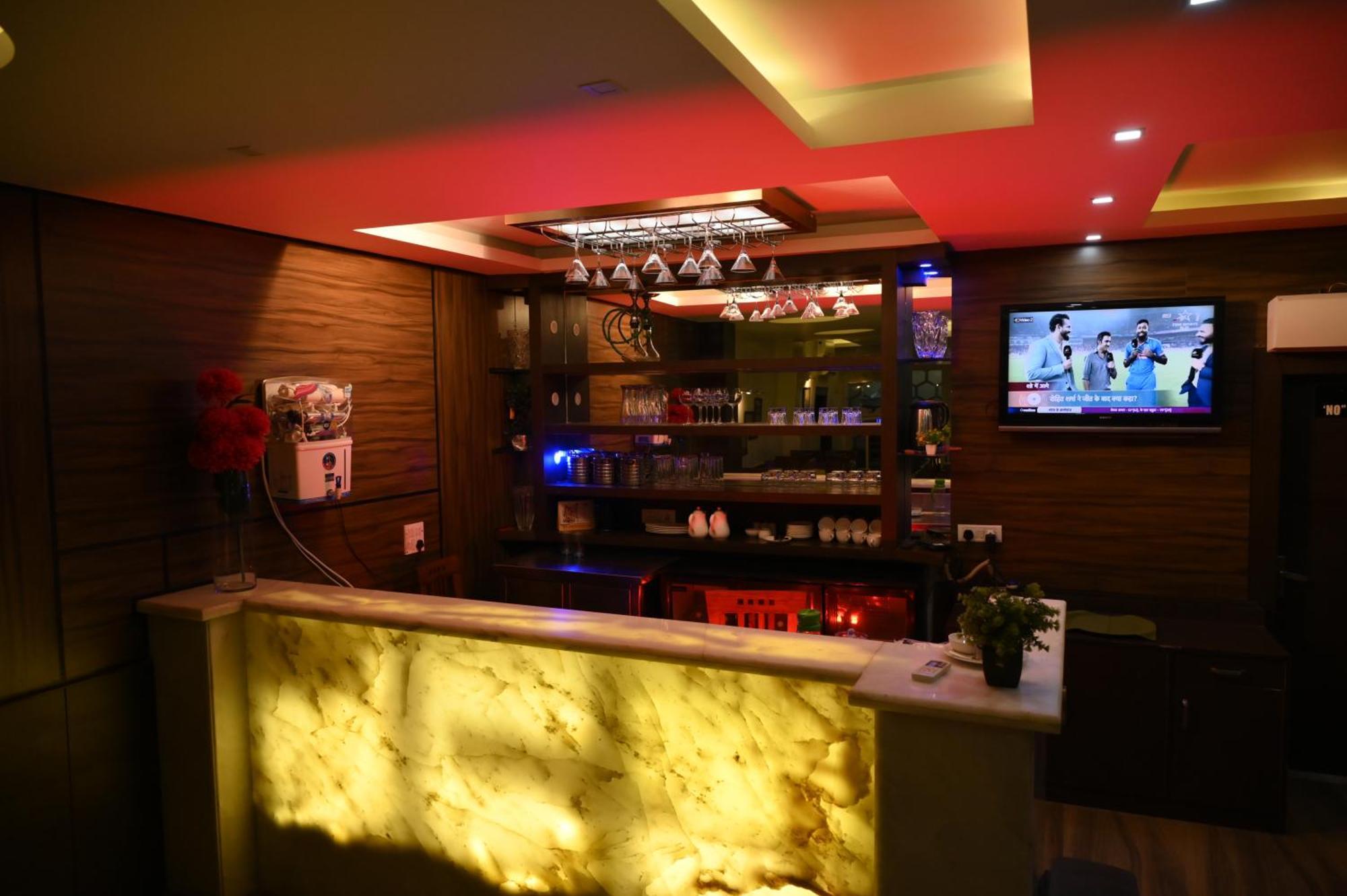 Hotel Dh Dharamshala Luaran gambar