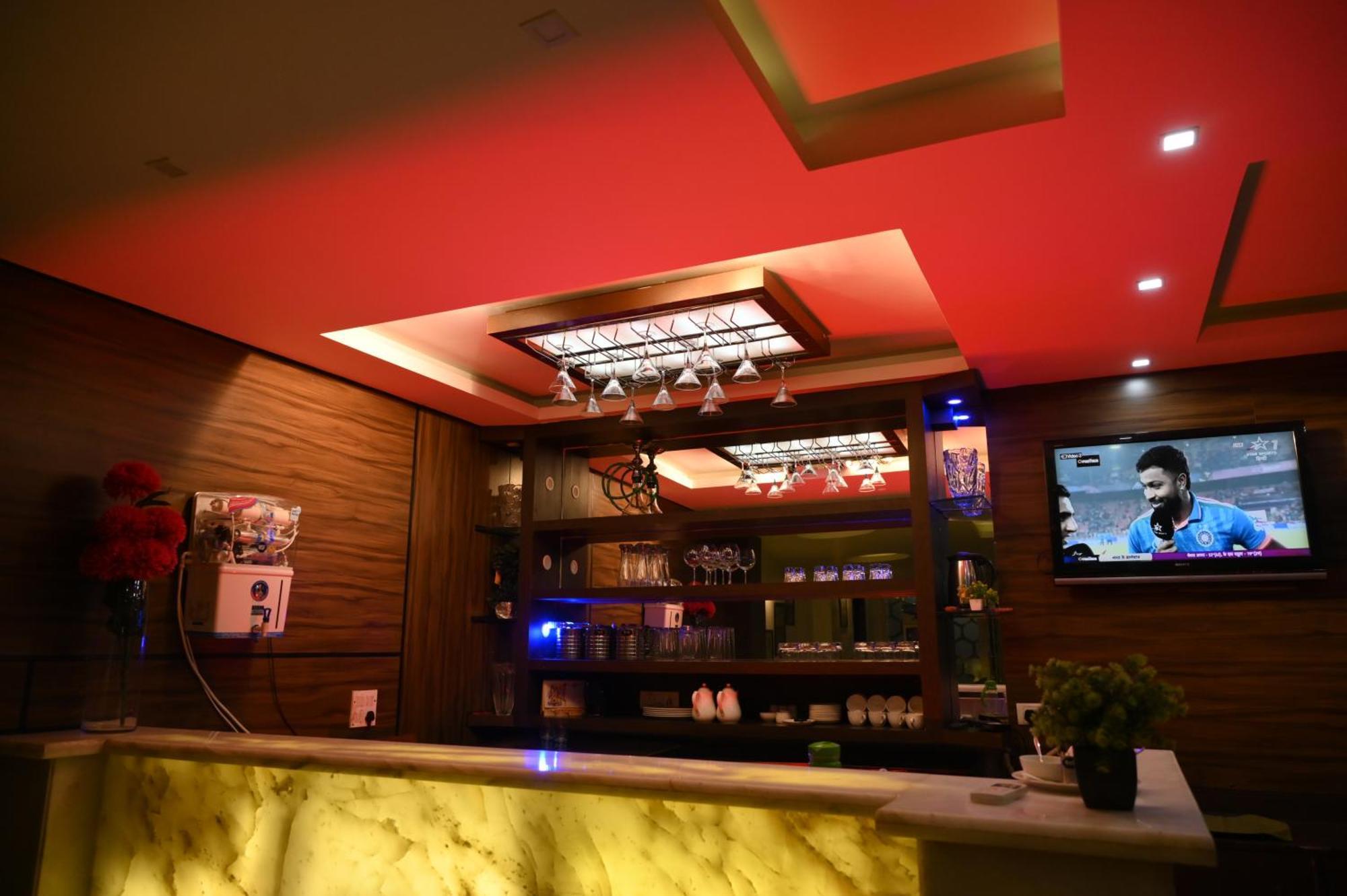 Hotel Dh Dharamshala Luaran gambar