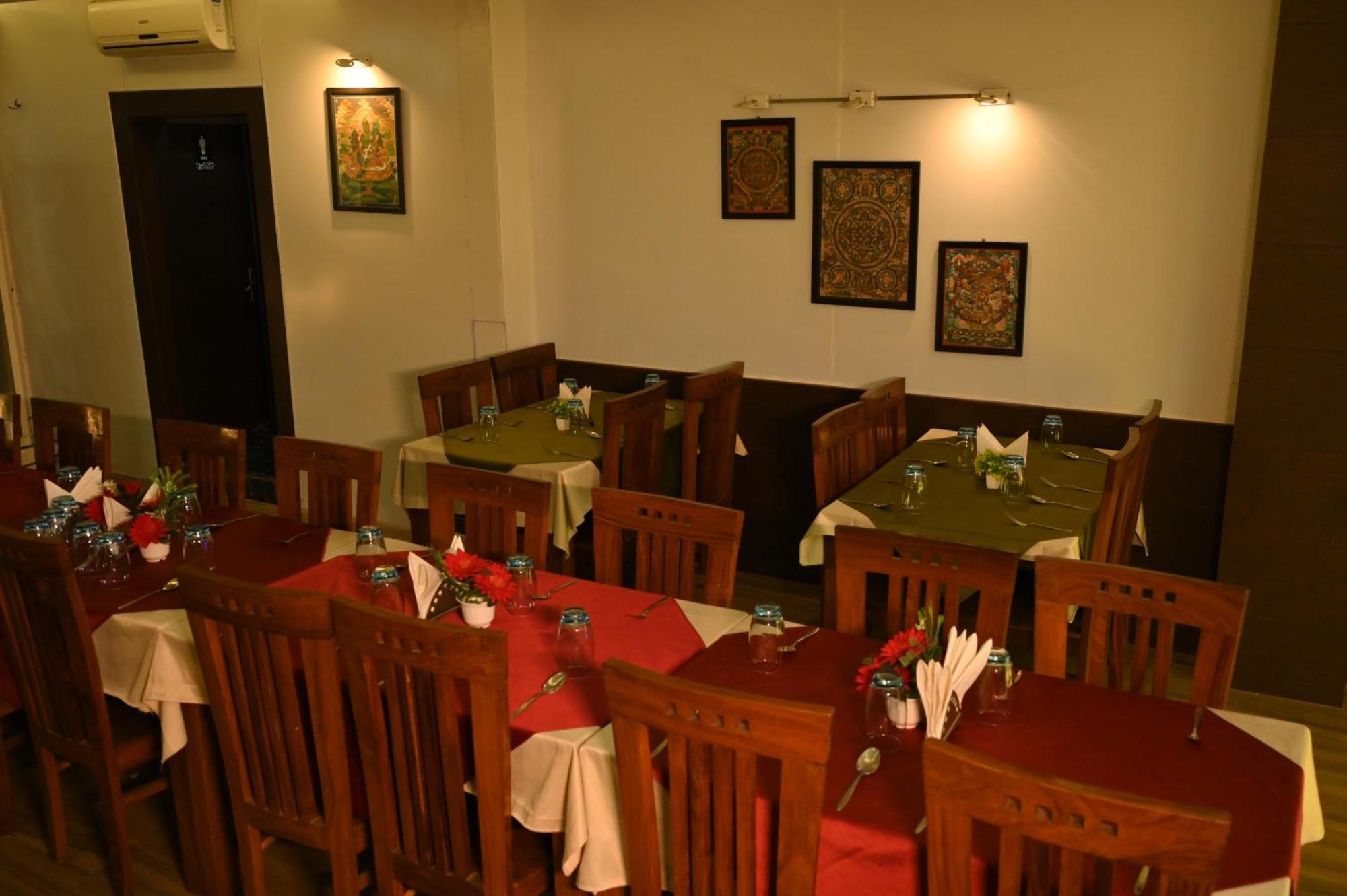Hotel Dh Dharamshala Luaran gambar