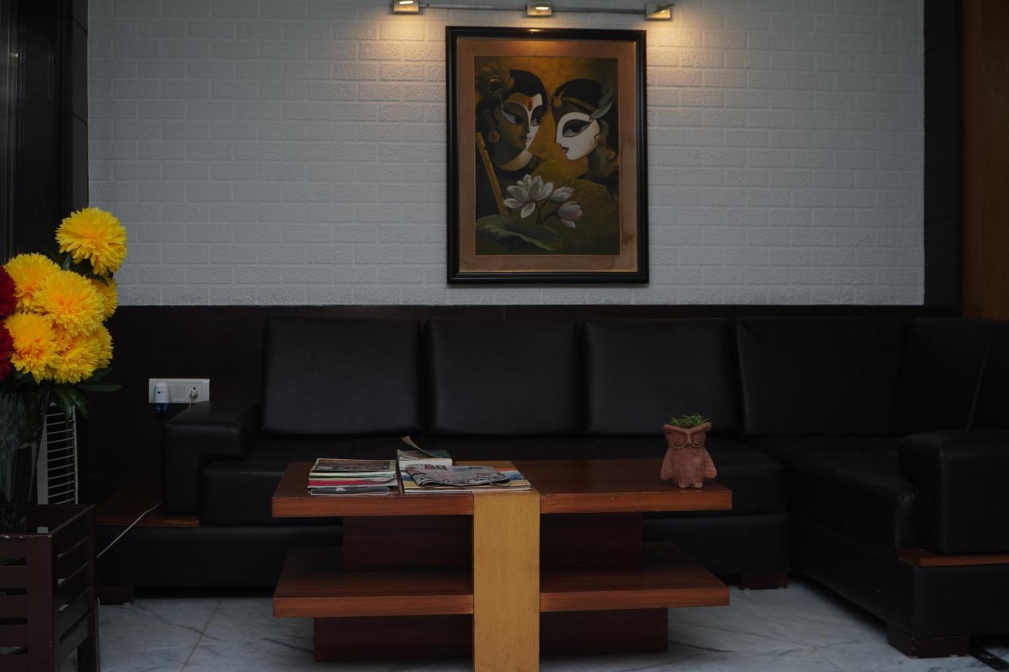 Hotel Dh Dharamshala Luaran gambar