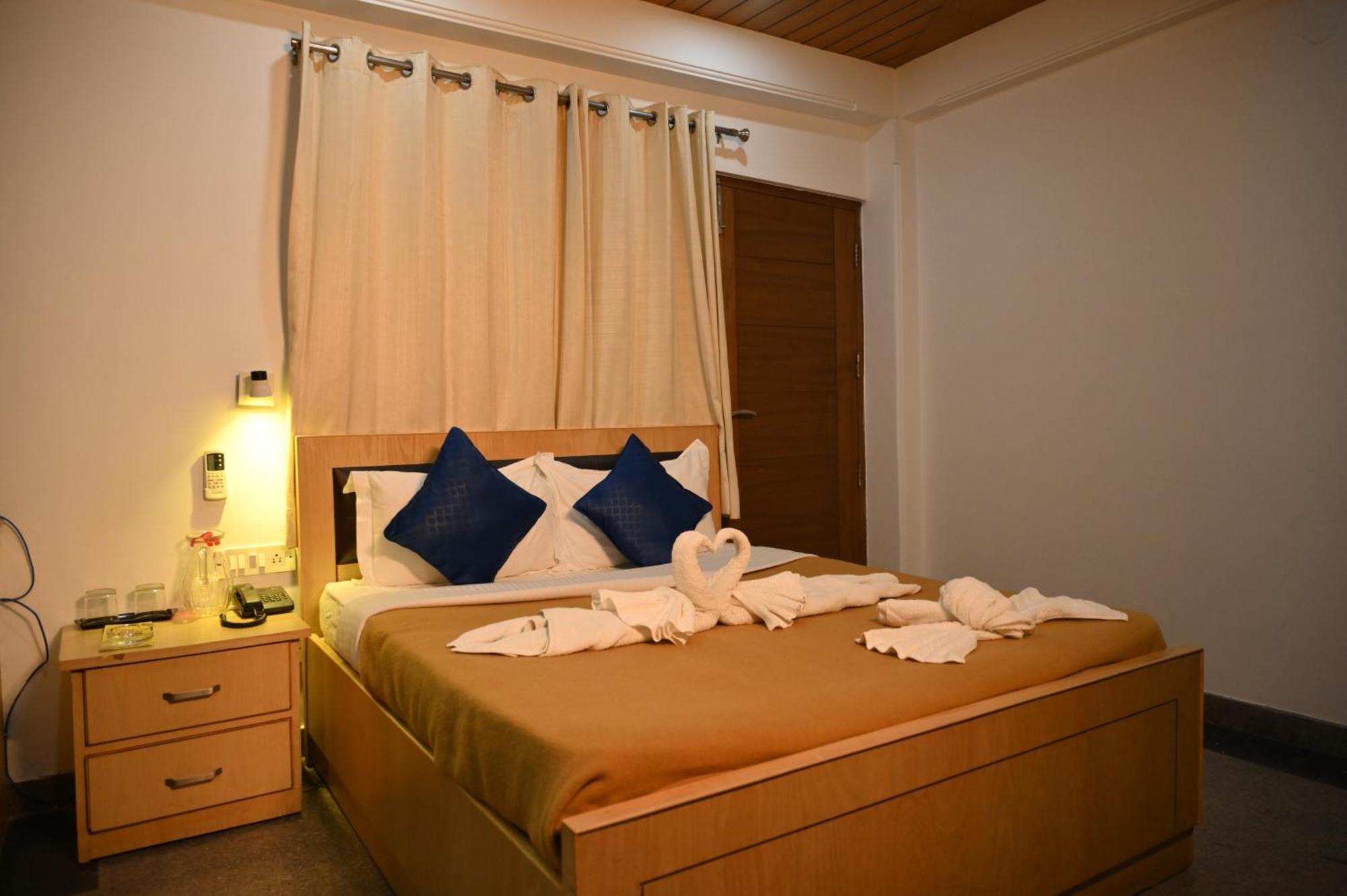 Hotel Dh Dharamshala Luaran gambar